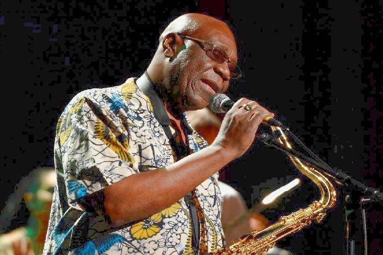 Le célèbre saxophoniste est mort ce mardi victime du coronavirus : Adieu Manu, adieu l'artiste !	