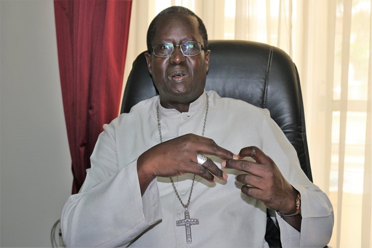 Mgr Benjamin Ndiaye, archevêque de Dakar  : 